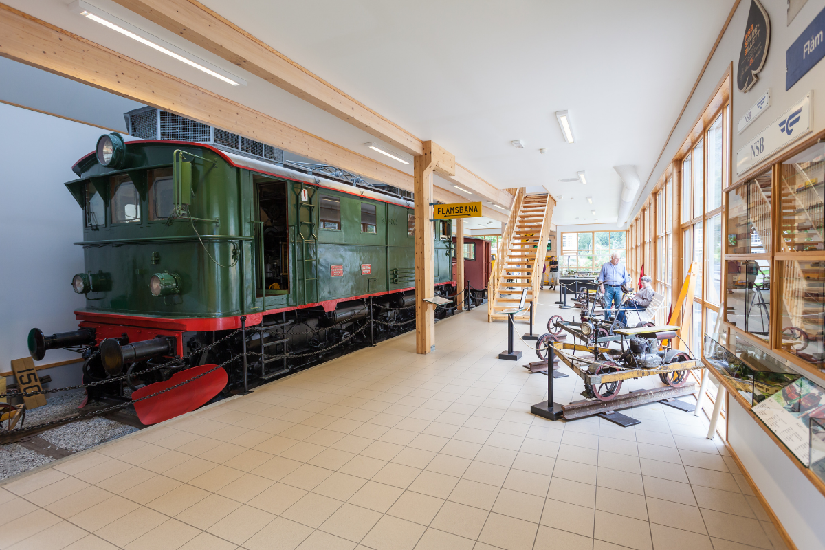 Ipswich Transport Museum - The Christmas Cracker.